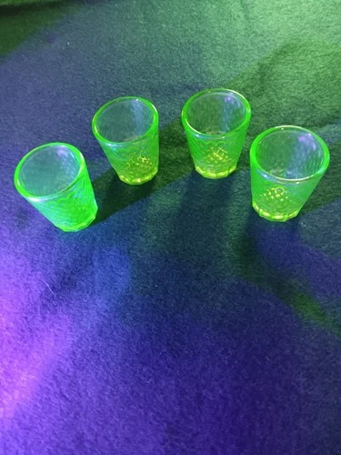 vintage green uranium 4 pc shot glass federal glass micro diamond pattern thumb