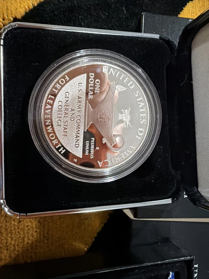 2013 5 star generals commemorative - Image 3 of 4