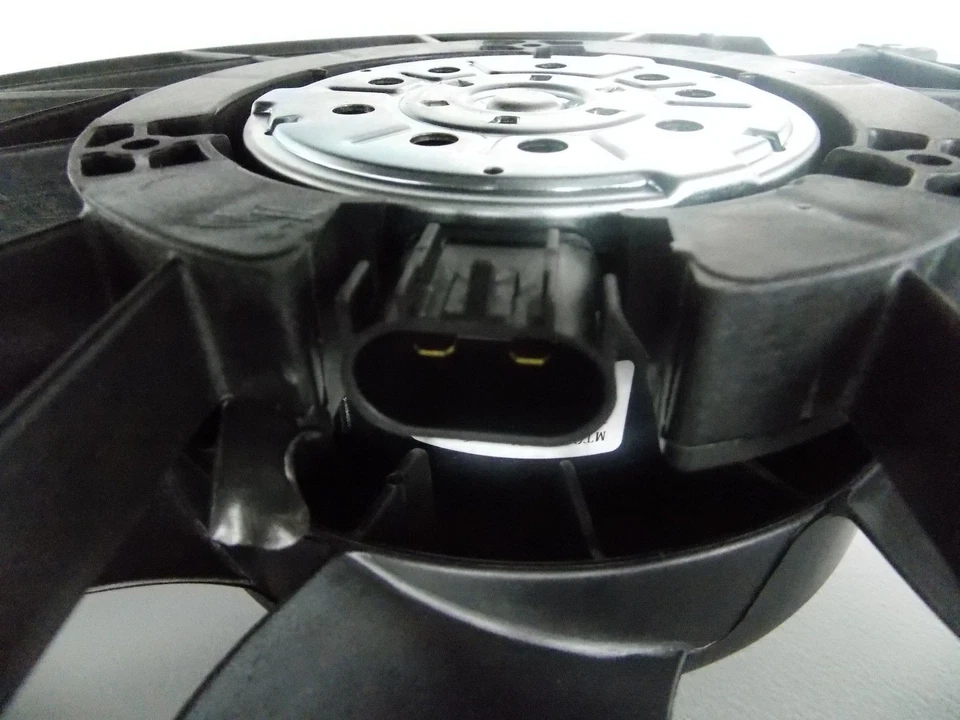 全新散热器冷凝器风扇组件 适用于 2007-2014 GMC Sierra 3500 HD 6.6L 升 6.0L 升 — 第 3/4 张图片