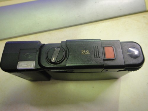 Olympus XA with Flash A11 Compact Film Camera with 35mm Lens Spain - Picture 4 of 24
