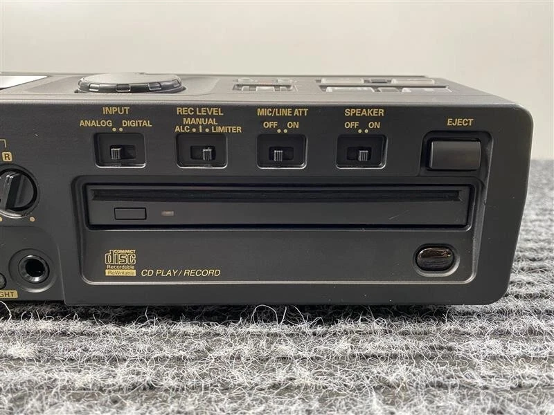 Marantz CDR-420 Portable Hard Disk Recorder CD/MP3 Burner - Image 4 of 4