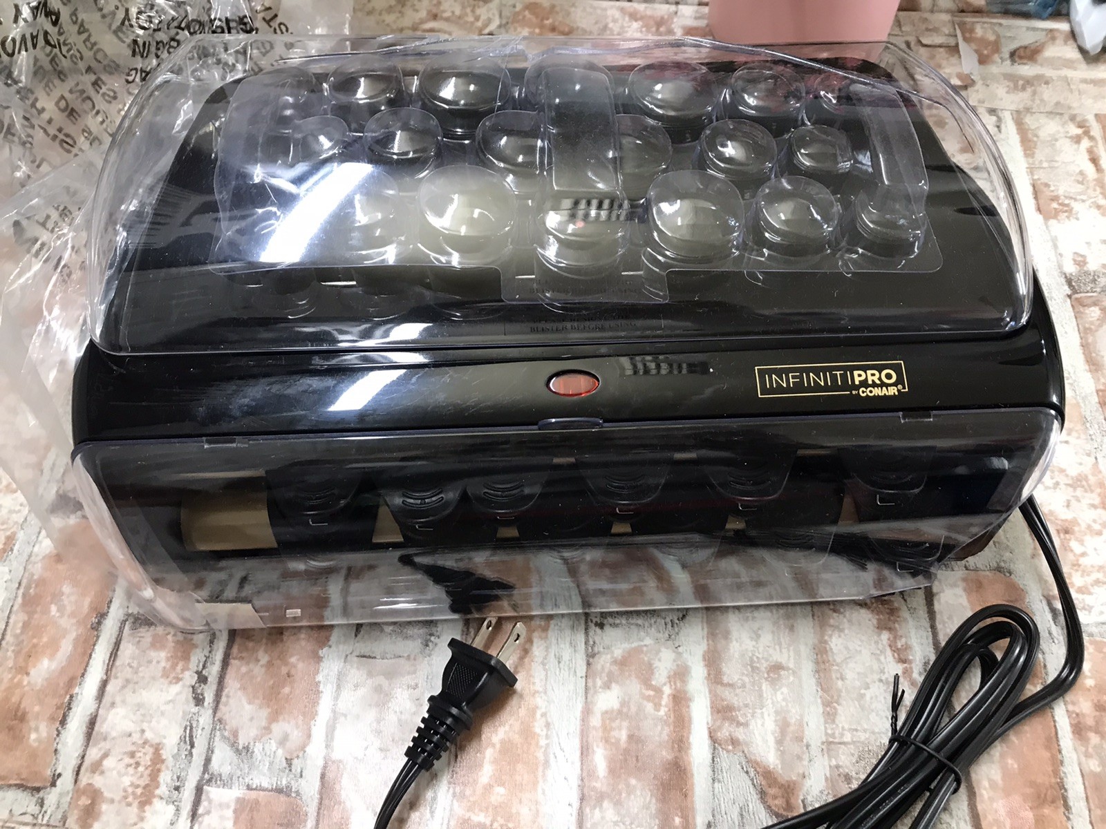 Conair Infiniti Pro 20 Assorted Hot Rollers For Your Curles and Waves Open Box