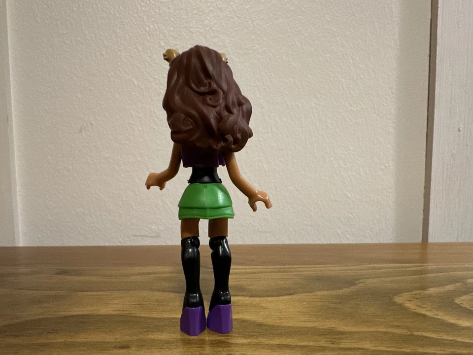 Mega Construx Monster High Monsterific Figure Replacement Clawdeen - Image 3 of 4