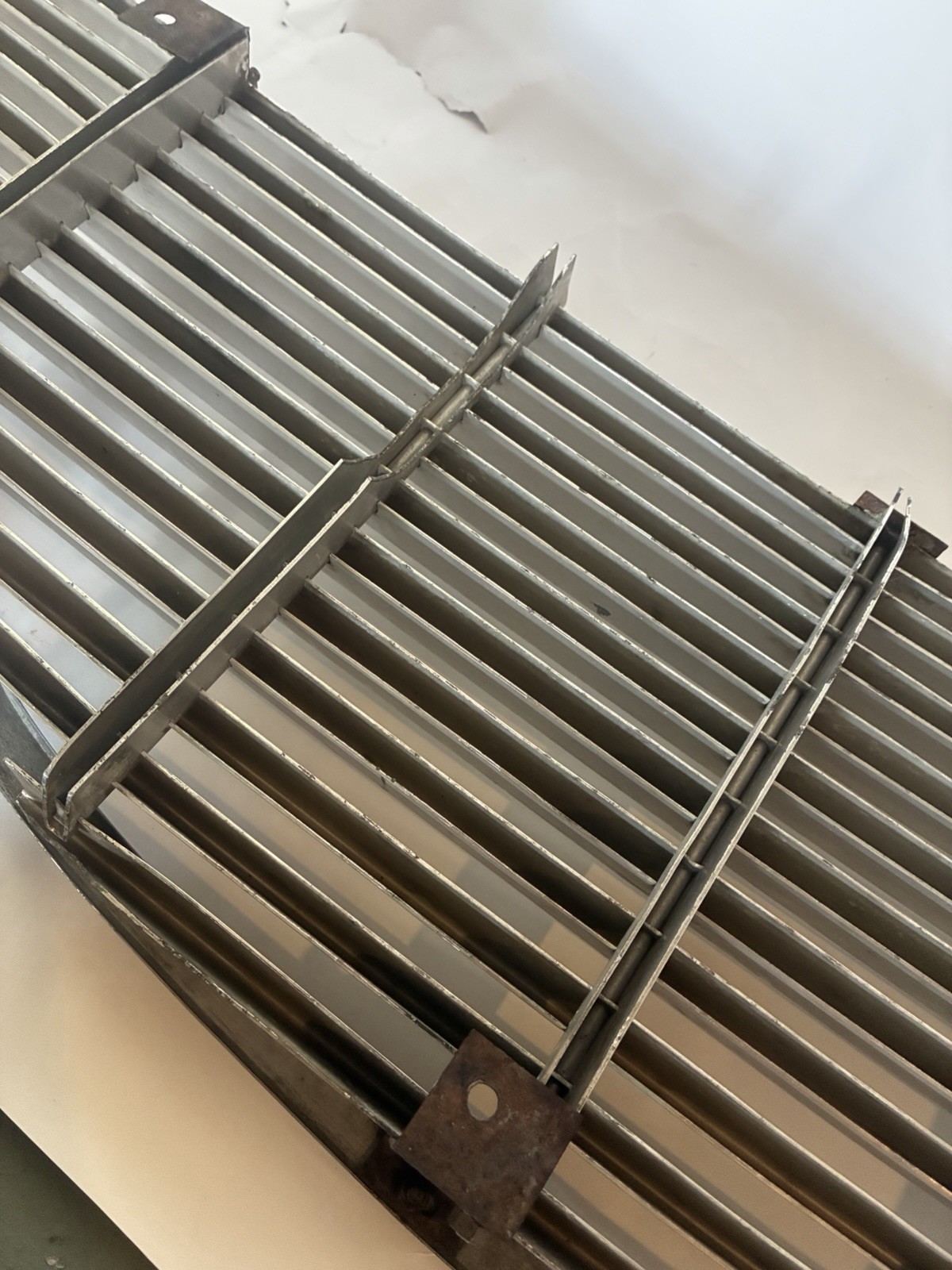 Aston Martin DB5 1965 Bumper grille