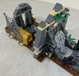 Lego Chauchilla Cemetery Battle 7196 Indiana Jones Crystal Skull 100% Complete