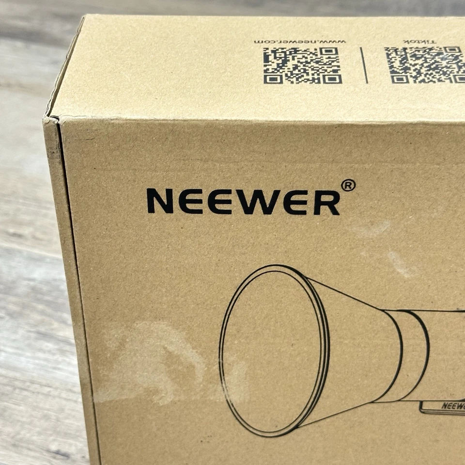 NEEWER HS60C 60W RGB Full Color Pocket Led Video Light 2500K-6500K APP Control - Image 3 of 4