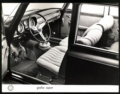 Fotografie Auto Alfa Romeo Giulia Super, Cockpit - Armaturen, Werkfoto 