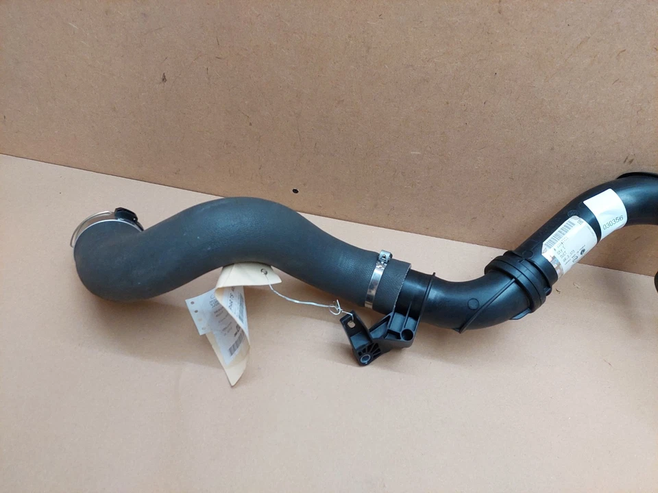 Vauxhall Vivaro B X82 1.6 CDTi Intercooler Hose Pipe 93867721 Genuine NEW - Image 3 of 4