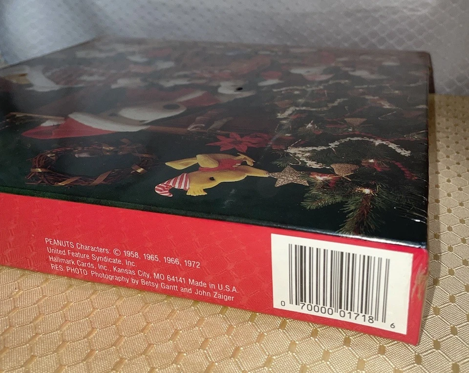 NEW SEALED - A SNOOPY CHRISTMAS Peanuts Springbok Jigsaw Puzzle Vintage Holiday - Image 4 of 4