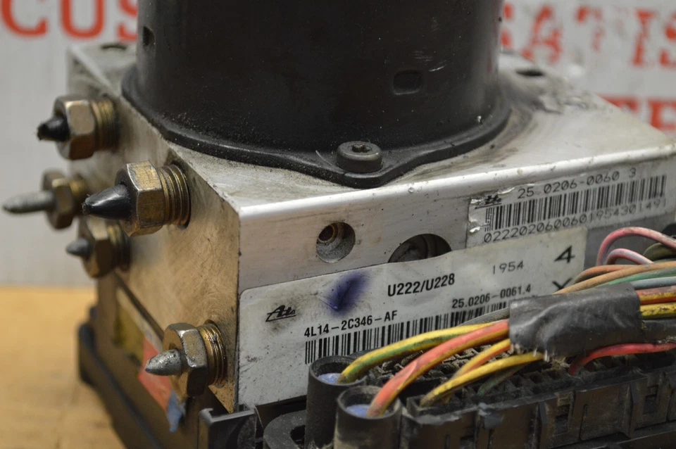 Ford Expedition 2003-04 ABS control de bomba OEM 4L142C346AF módulo 33-13C4 Foto 2 de 4