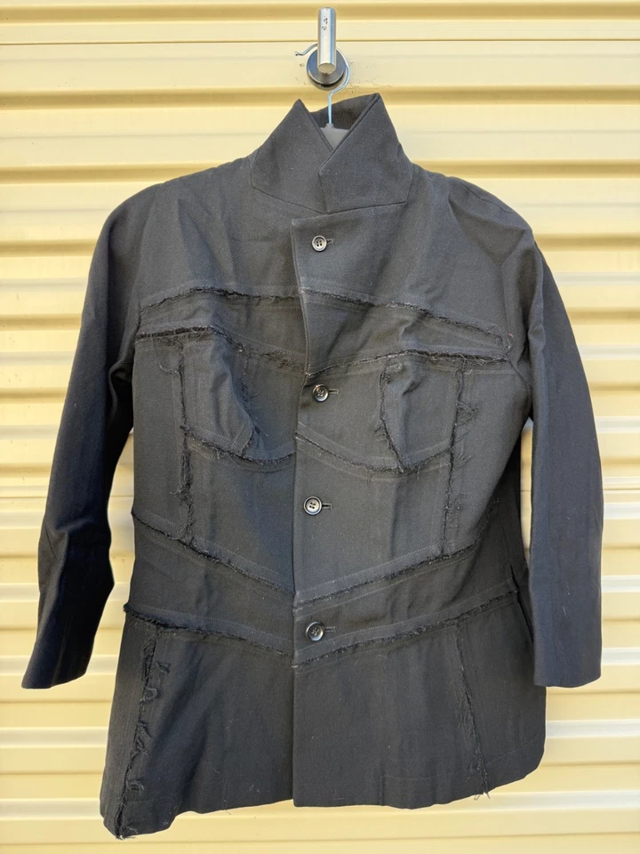 Женская блейзерная куртка Comme Des Garcons на пуговицах потертая передняя панель черная LL - Изображение 2 из 4