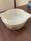 Vintage Pyrex #472 Homestead, Blue 1 1/2 pt Casserole Dish W/Lid. 1970's