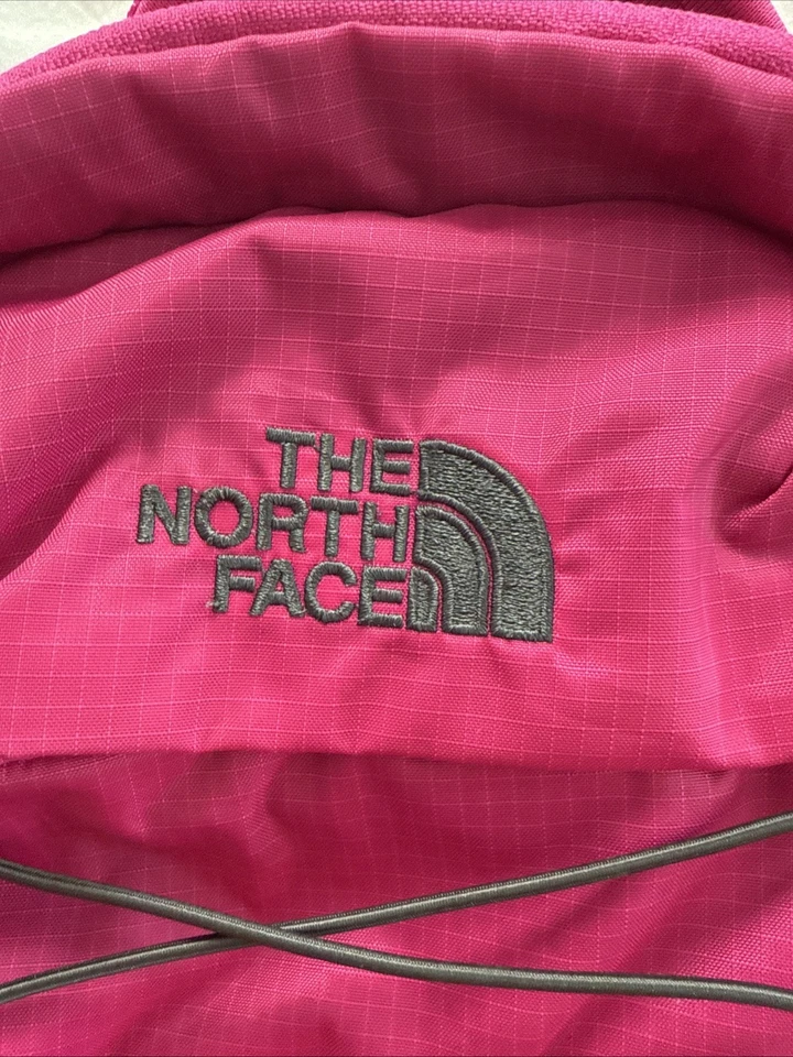 Mini mochila rosa The North Face Borealis Foto 3 de 4