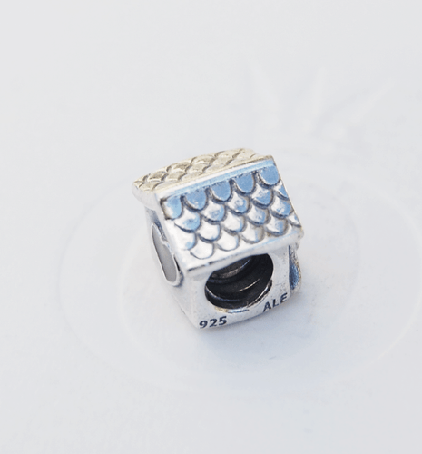 Genuine Pandora Charm "Doghouse or Kennel"  790592EN27 - retired - Picture 2 of 3