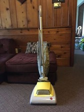 I Will Not Ship. P/Up Only Hoover Harvest Gold Convertible Deluxe Upright Vacuum