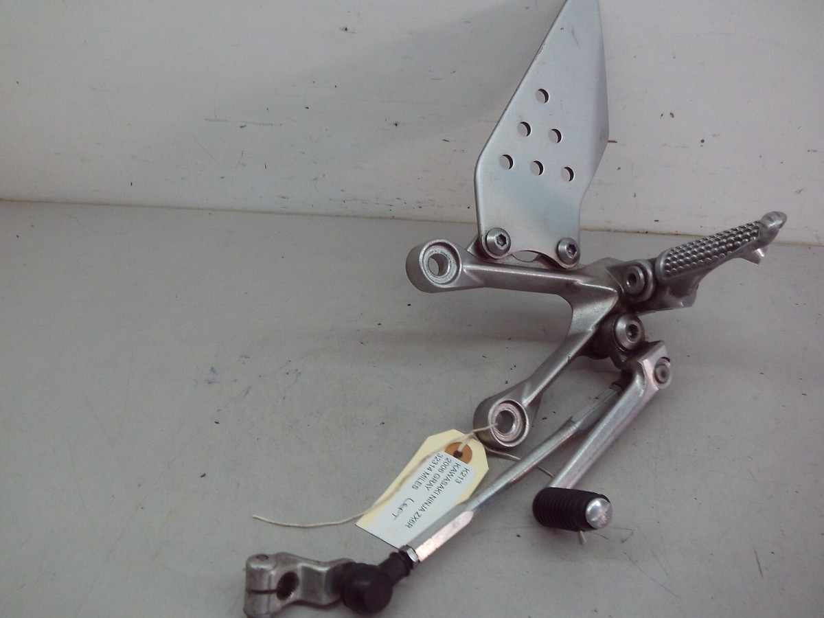 Left Rider Shifter Footrest for K213 Kawasaki Ninja ZX6R Left Rider Shifter Footrest for K213 Kawasaki Ninja ZX6R