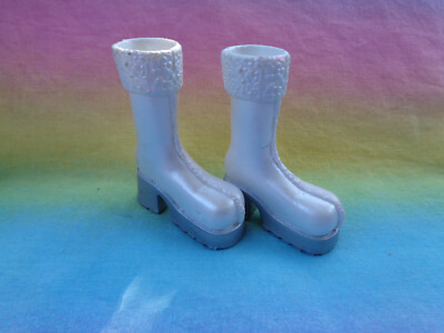 Bratz Wintertime Wonderland Sasha Replacement Pearl White & Silver Snow Boots