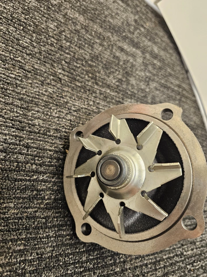 Gates 42032 Water Pump Fits 1978 Chrysler Cordoba Newport Dodge B200 - Image 2 of 4