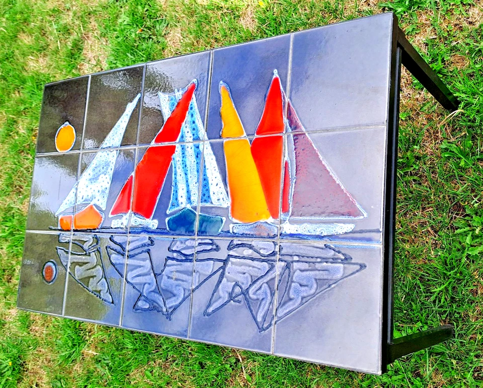 ANCIENNE TABLE BASSE EN CERAMIQUE   VALLAURIS  PIEDS METAL NOIR  VINTAGE 1960/70 - Photo 4/4