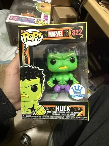 Hulk - Marvel Funko Pop #822 - Funko Exclusive Blacklight
