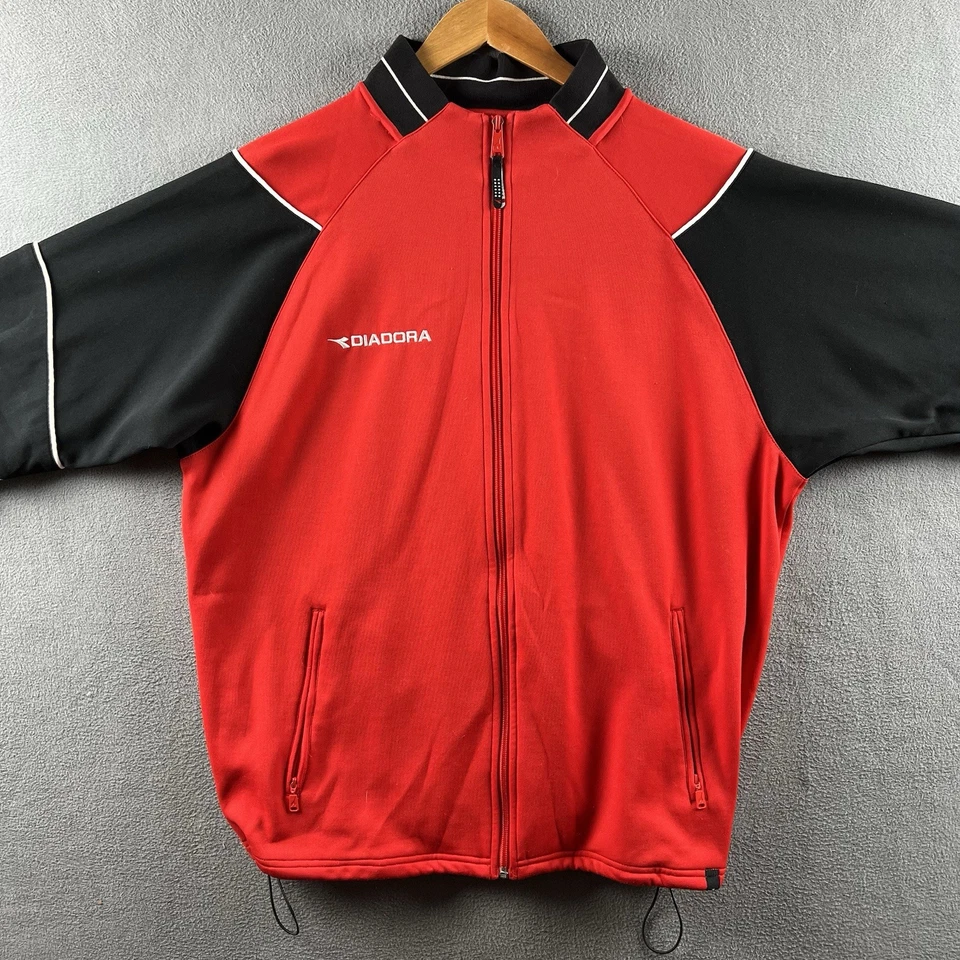 Chaqueta Diadora Para Hombre Grande Roja Negra Fútbol Calentamiento Pista Jersey Cremallera Completa De Colección Foto 2 de 4