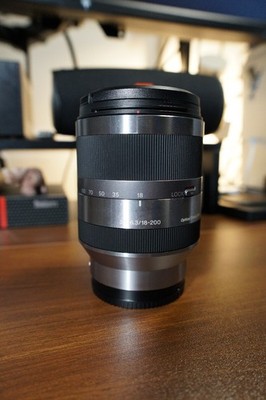 Sony SEL18200 E-Mount 18-200mm F3.5-6.3 OSS Lens APS-C E-Mount [Exc+++]