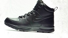 black nike manoa