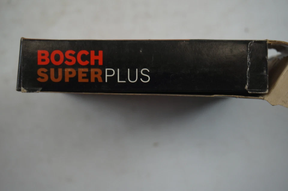 BOSCH SUPER PLUS 7957 SPARK PLUGS PACK OF 4 NOS - Image 2 of 4