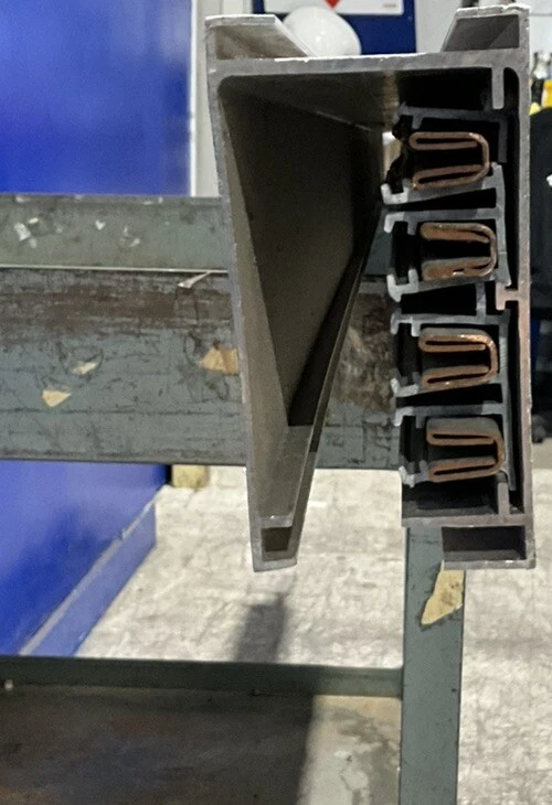 8' Starline Track Busway 225 Amp 300v Cat No. B225-4PG-8 🟦 - Imagem 3 de 4