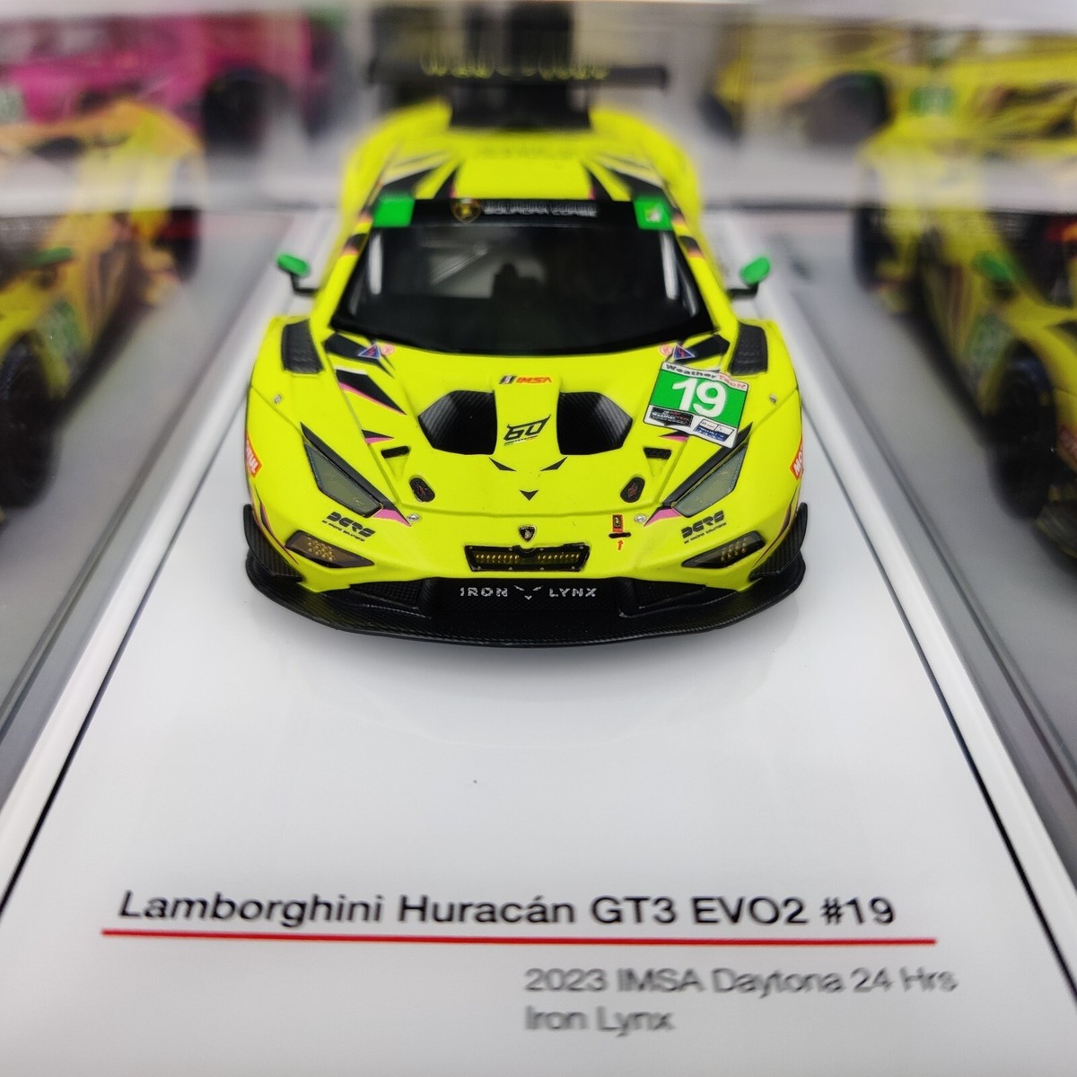 Miniature Lamborghini Huracan GT3 EVO2 #19 – 24H Daytona 2023 – TSM 1/43 – Jaune