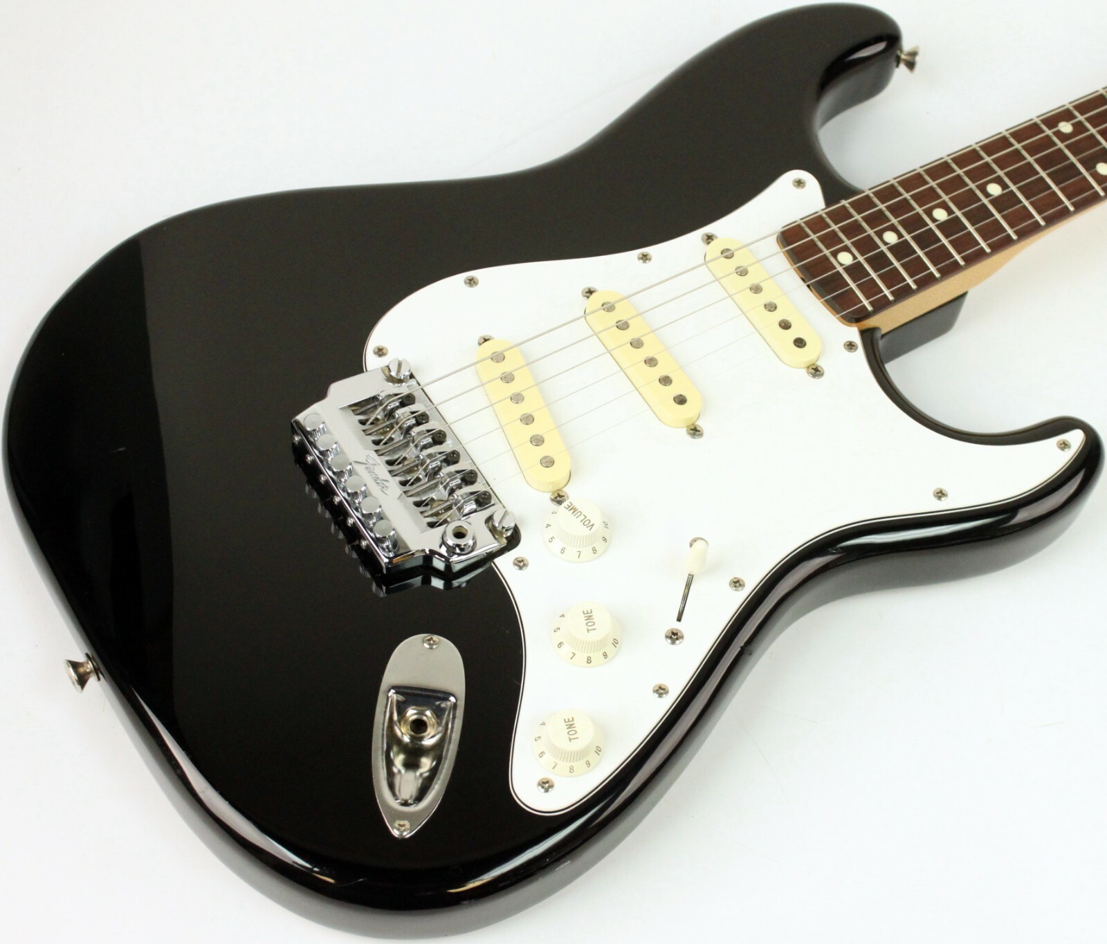 fender japan standard stratocaster