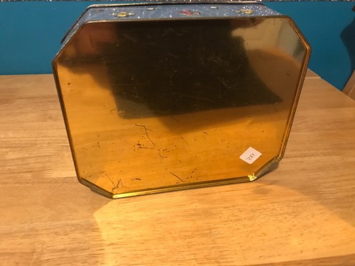 Vintage tins, Cadbury’s , toffees and loads more - Picture 623 of 696