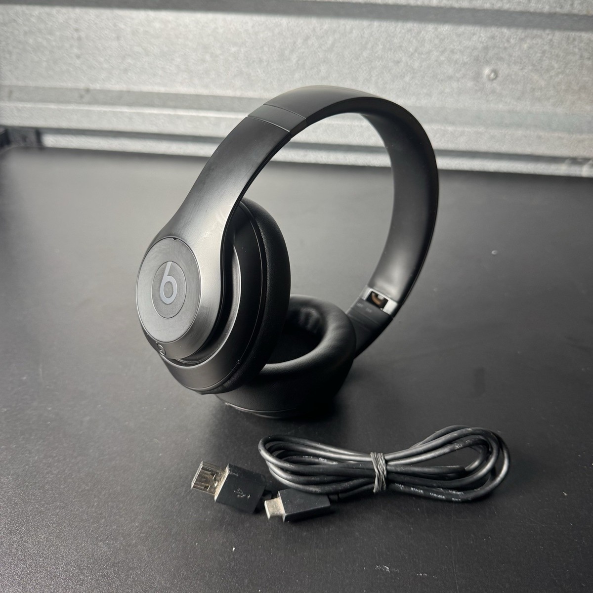 Beats by Dr. Dre Studio Pro Black Wireless Bluetooth Over-Ear