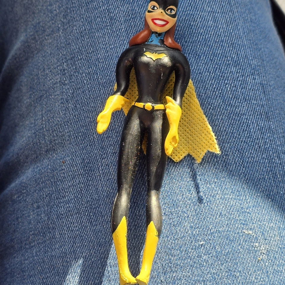 DC Batman The Animated Series Batgirl 5" Figure Bendable Bendy cape 2015used - Image 2 of 4