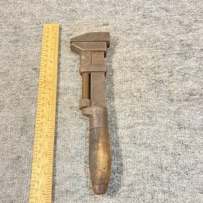 Vintage Coes Wrench Monkey Pipe 10'' Smooth Jaw Wood Handle Adjustable USA