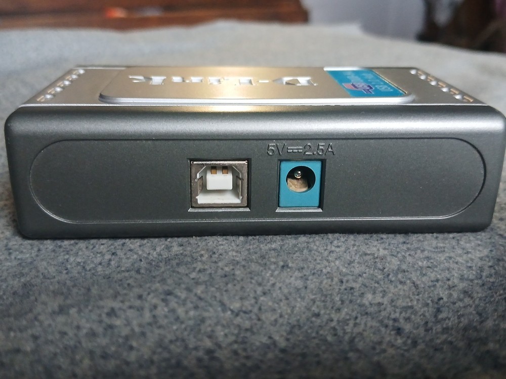 USB Hub D-Link DUB-H4 Used Good Working Condition with Power Supply