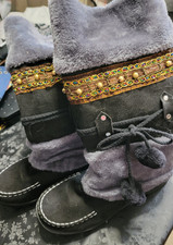 Boots, Black Kneehigh, Faux Suede, Bohemian look, Pull On, Womens Sz 42