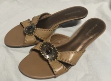 Woman’s Leather Sandel Wood Wedge Heal By Naturalizer Size 9 S