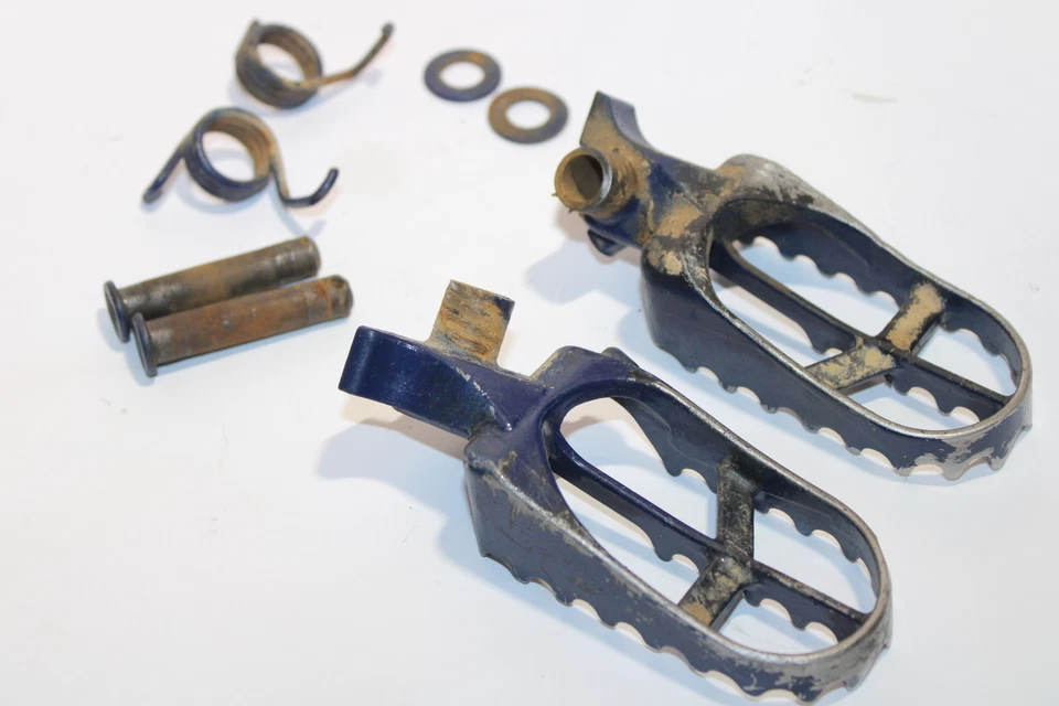 Yamaha Yz400f 1999 juego de clavijas reposapiés izquierdo derecho OEM Foto 2 de 4