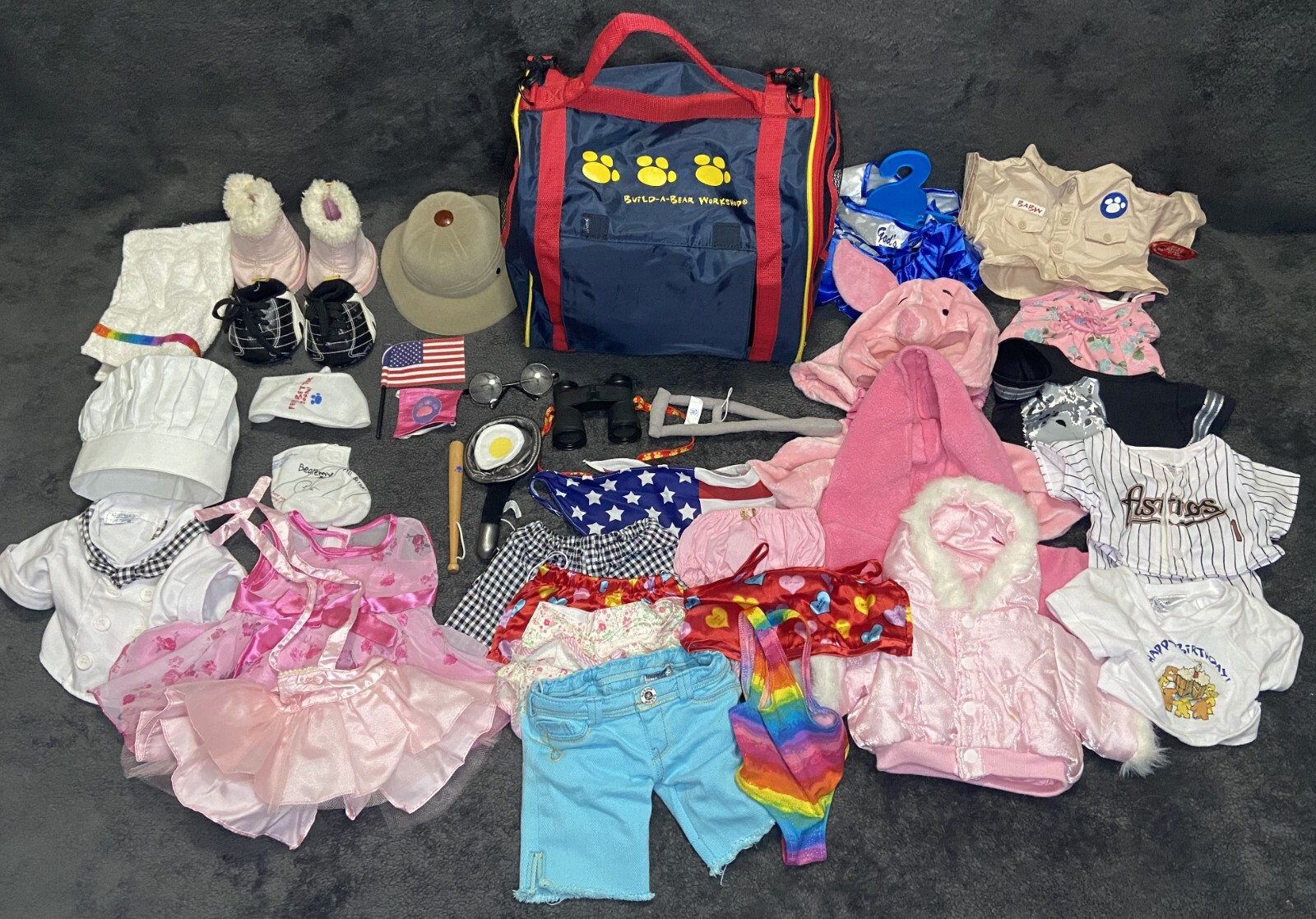 Build A Bear Clothes Outfits Shoes Dresses Skirts w Carrying Case B-A-B Huge Lot