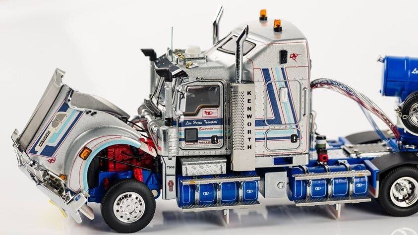 Kenworth T909 w/ Drake 4x8 Swingwing Trailer Lew Harris 1:50
