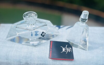 Desna Bohemia カットガラス香水瓶 刻印。 Desna Bohemia カットガラス