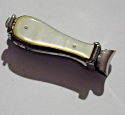 Vintage Schwerlast Chrom Nagelknipser mit Perlmutt, funktionstüchtig