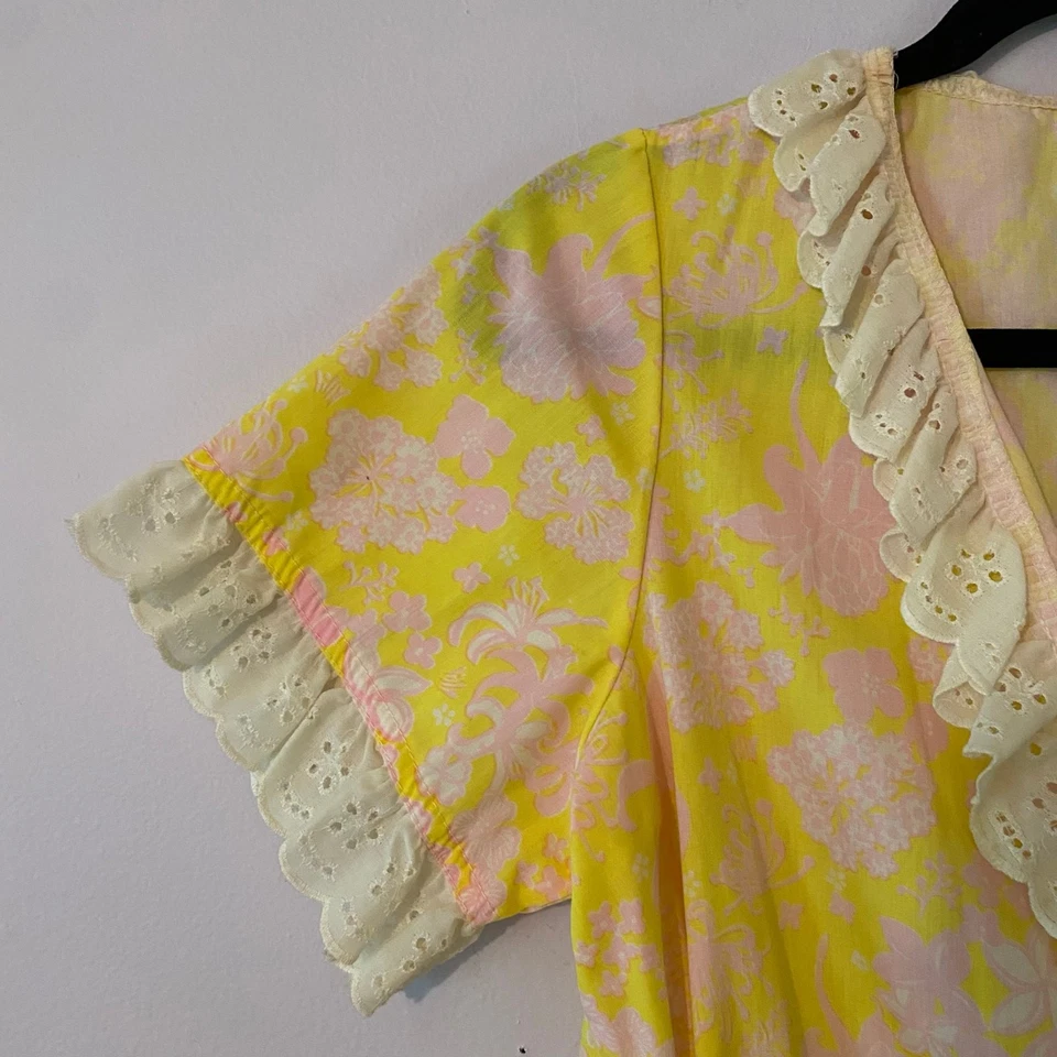 Bata envolvente floral rosa amarillo años 60 vintage The Lilly by Lilly Pulitzer para mujer Foto 3 de 4