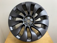 1 x TESLA MODEL Y 21