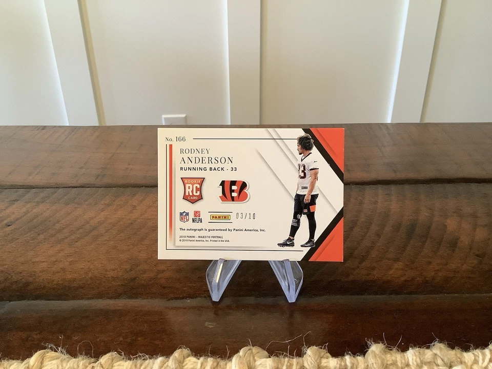 2019 Majestic - Rookie Signatures Rodney Anderson #166 Holo Gold /10 (AU, RC) - Image 2 of 2