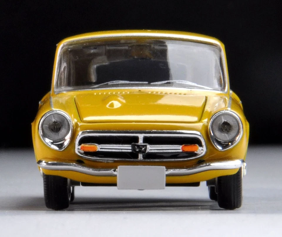 Coche modelo Tomica Limited vintage 1 64 LV-126e Honda S800 cupé amarillo Japón Foto 3 de 4
