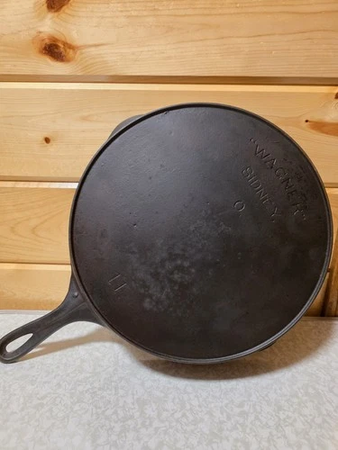 Wagner Sidney O. No. 11 Cast Iron Skillet with Heat Ring Vintage