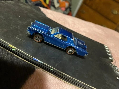 New ListingHot Wheels Redline Lincoln Mark III Blue 1:64 Diecast Car 1969 Opening Hood
