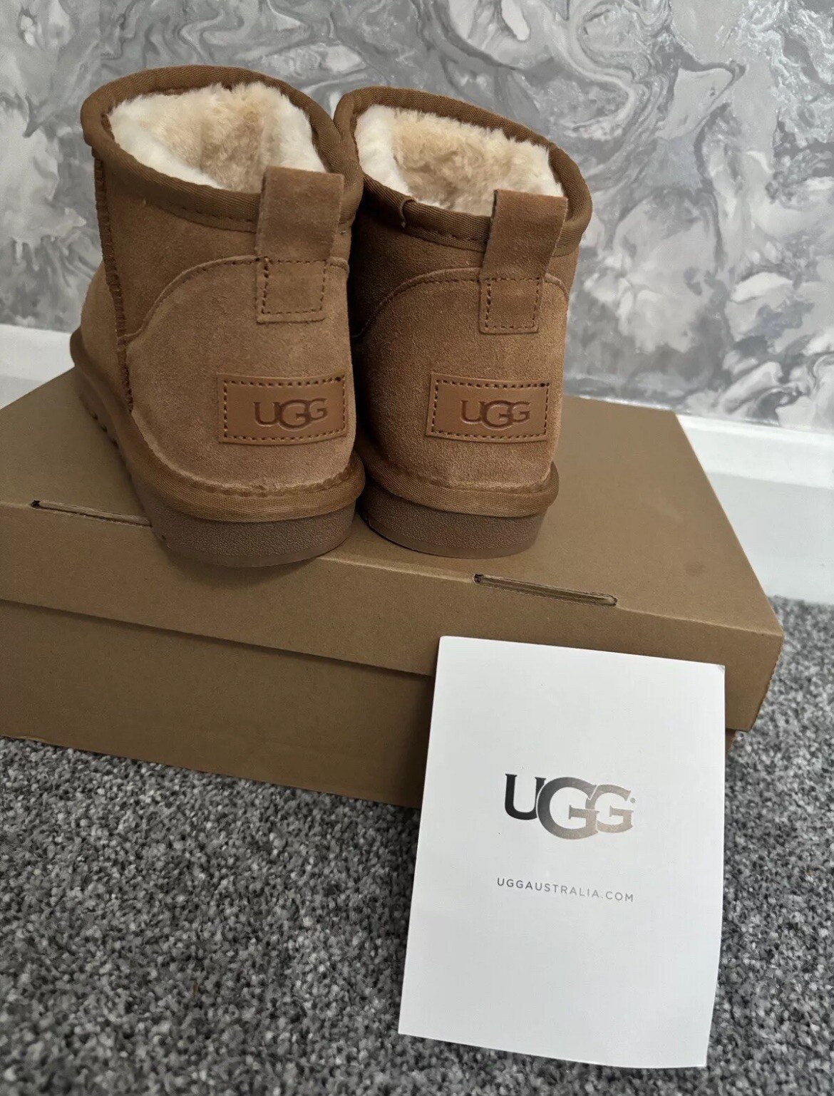 Stivali UGG Classic Ultra Mini Castagno UK Nuovi